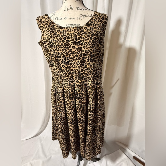 LINDY BOP ROCKABILLY LEOPARD DRESS - Picture 5 of 11